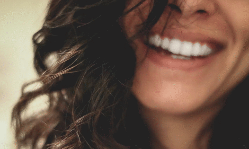 ¿Qué es una prótesis dental y para qué se utiliza?